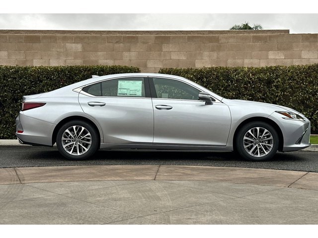 2025 Lexus ES 350 photo 3