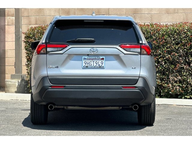 2023 Toyota RAV4 LE - Photo 5