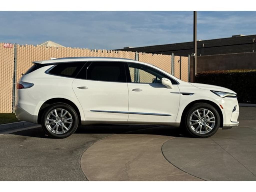 Used 2023 Buick Enclave Essence SUV