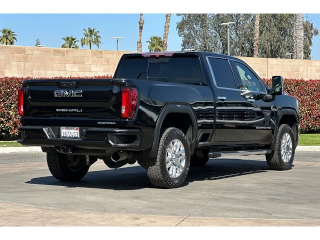 Used 2022 GMC Sierra 2500HD Denali Truck Crew Cab