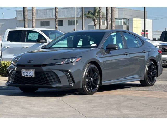 2026 Toyota Camry SE - Photo 8