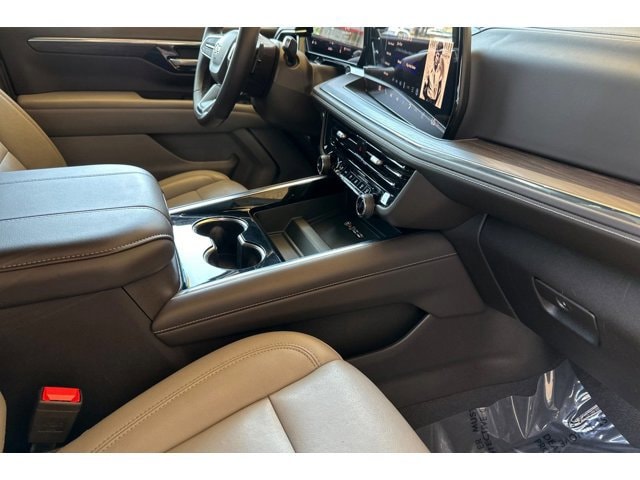 2025 Chevrolet Tahoe LT - Photo 18