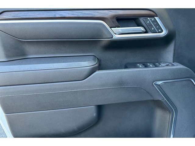 2025 GMC Sierra 1500 SLT - Photo 11