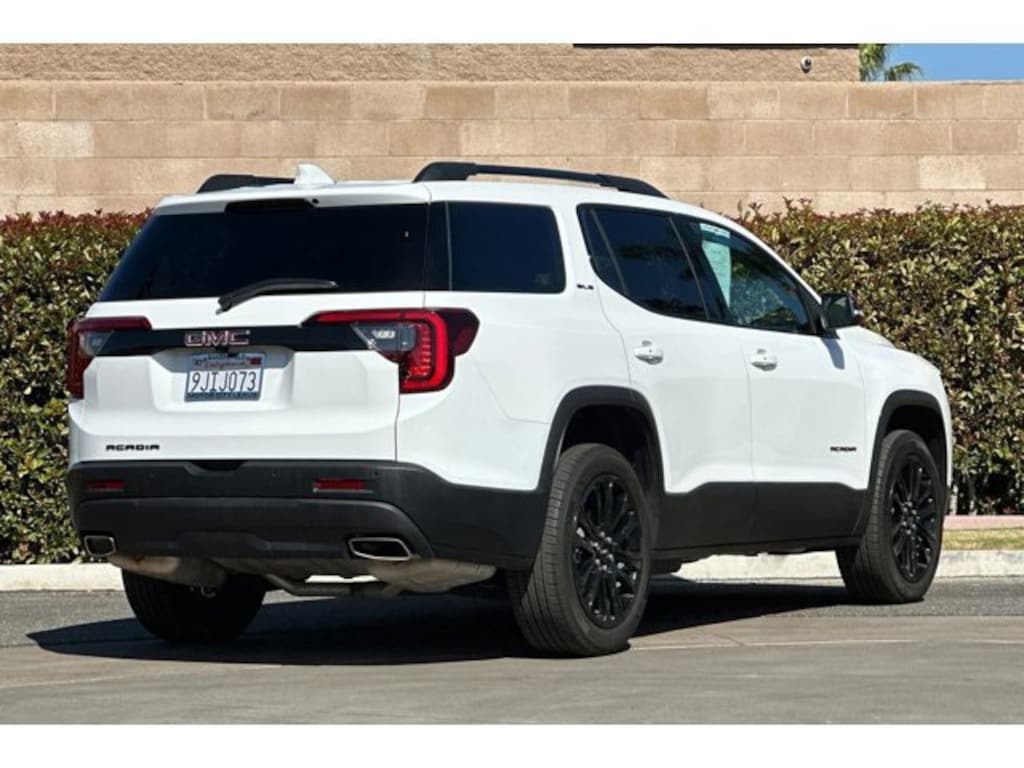 Used 2023 GMC Acadia SLE SUV