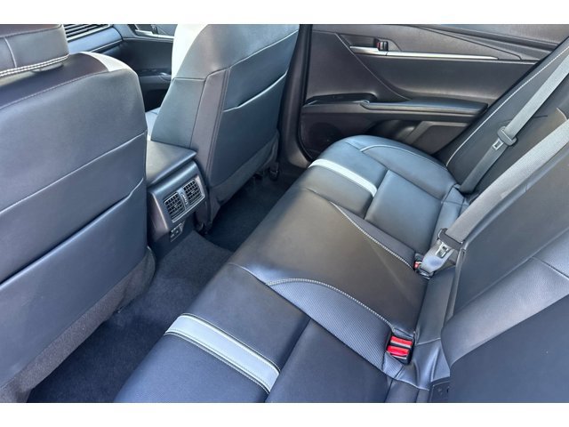 2025 Toyota Camry SE - Photo 13