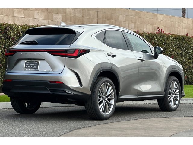 2026 Lexus NX 350h Luxury photo 4