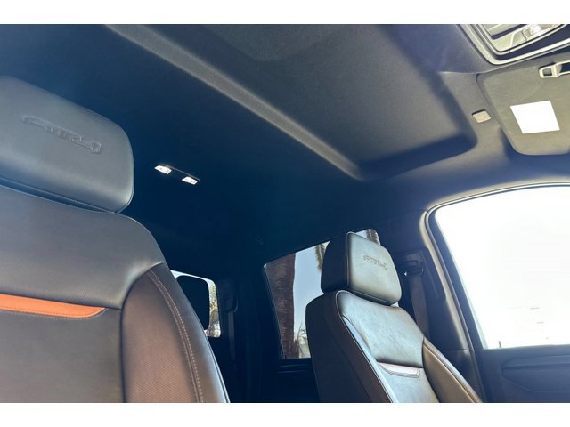 2025 GMC Sierra 2500HD AT4 - Photo 17