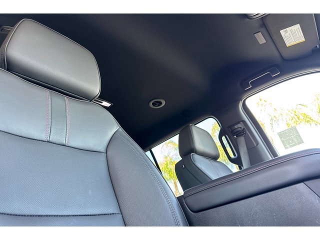 2026 Chevrolet Suburban RST - Photo 19