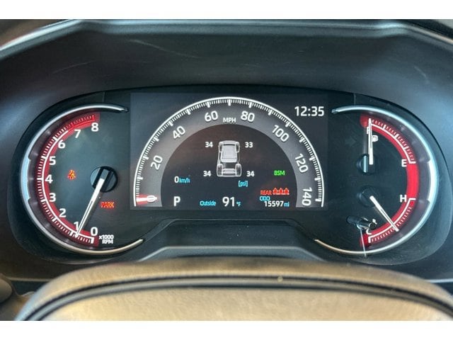 2025 Toyota RAV4 LE - Photo 23