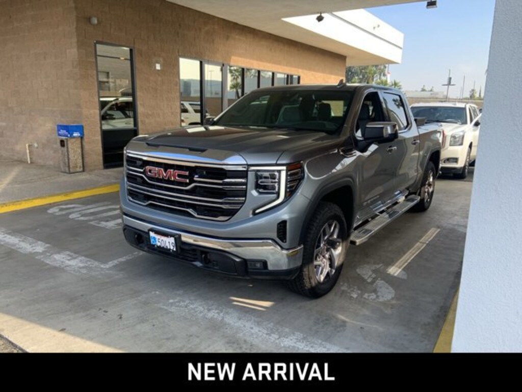 Used 2025 GMC Sierra 1500 SLT Truck Crew Cab