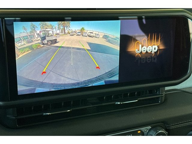 2025 Jeep Wrangler 4-Door Sahara - Photo 19