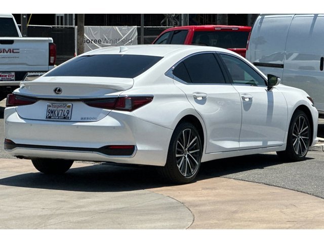 2024 Lexus ES 300h Premium photo 4