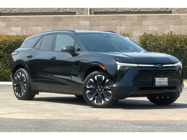2025 Chevrolet Blazer EV RS photo 2