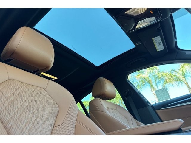 2023 BMW 5 Series 530i - Photo 17
