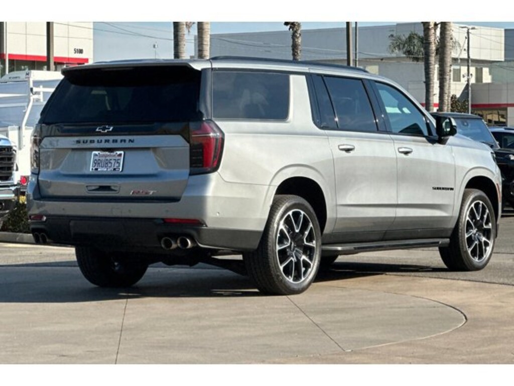 Used 2025 Chevrolet Suburban RST SUV