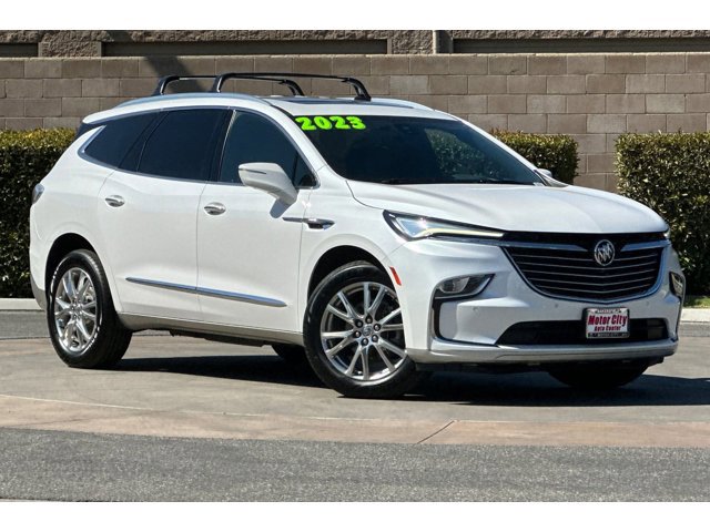 2023 Buick Enclave Premium photo 2