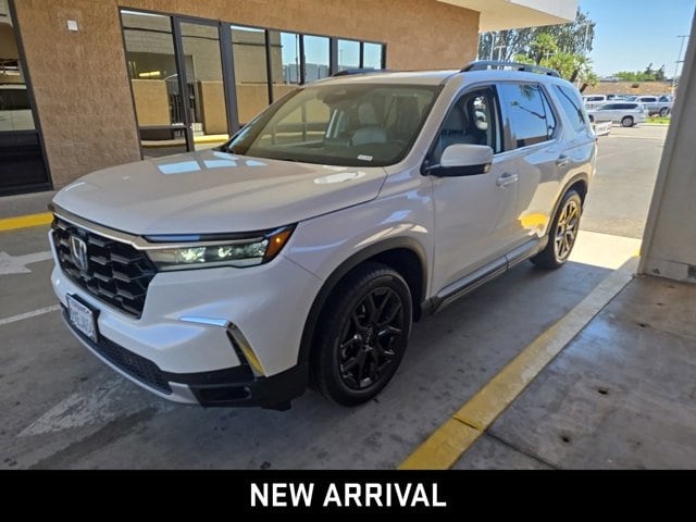 2025 Honda Pilot Touring 2WD's photo