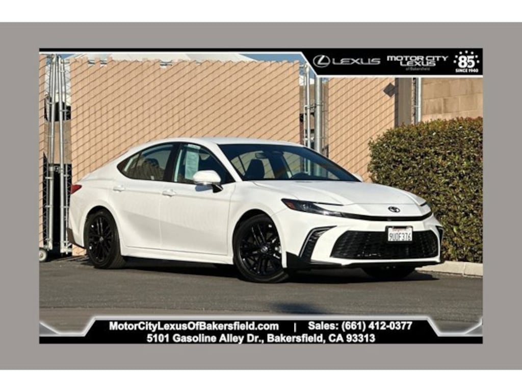 Used 2025 Toyota Camry SE Sedan