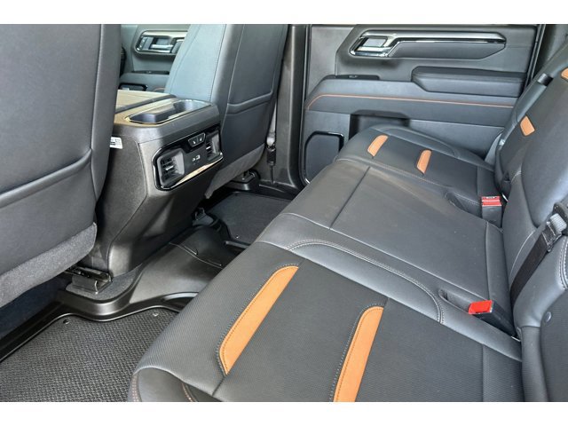 2025 GMC Sierra 2500HD AT4 - Photo 13