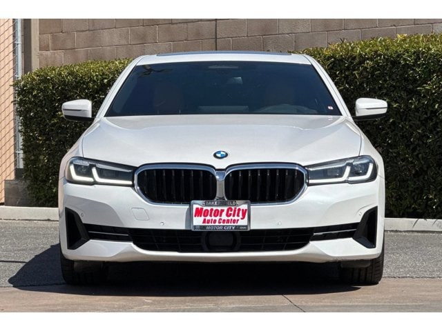 2023 BMW 5 Series 530i - Photo 9