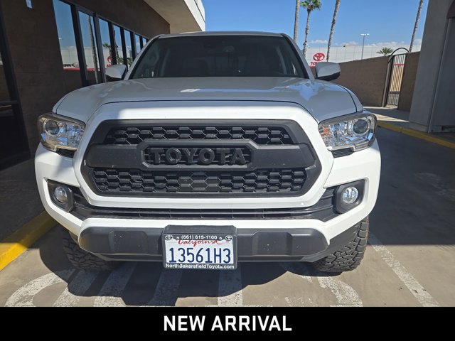 2021 Toyota Tacoma TRD Off-Road V6 photo 2