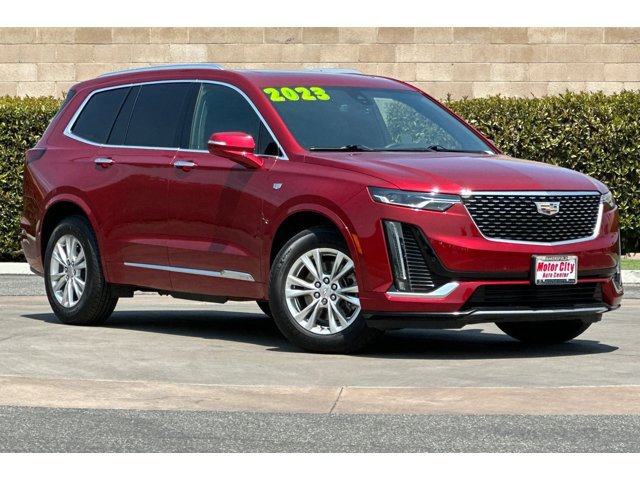2023 Cadillac XT6 Luxury photo 2