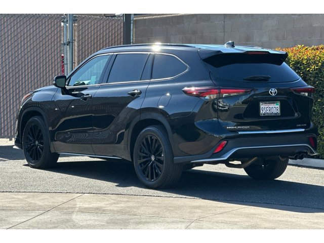 2025 Toyota Highlander XSE - Photo 6