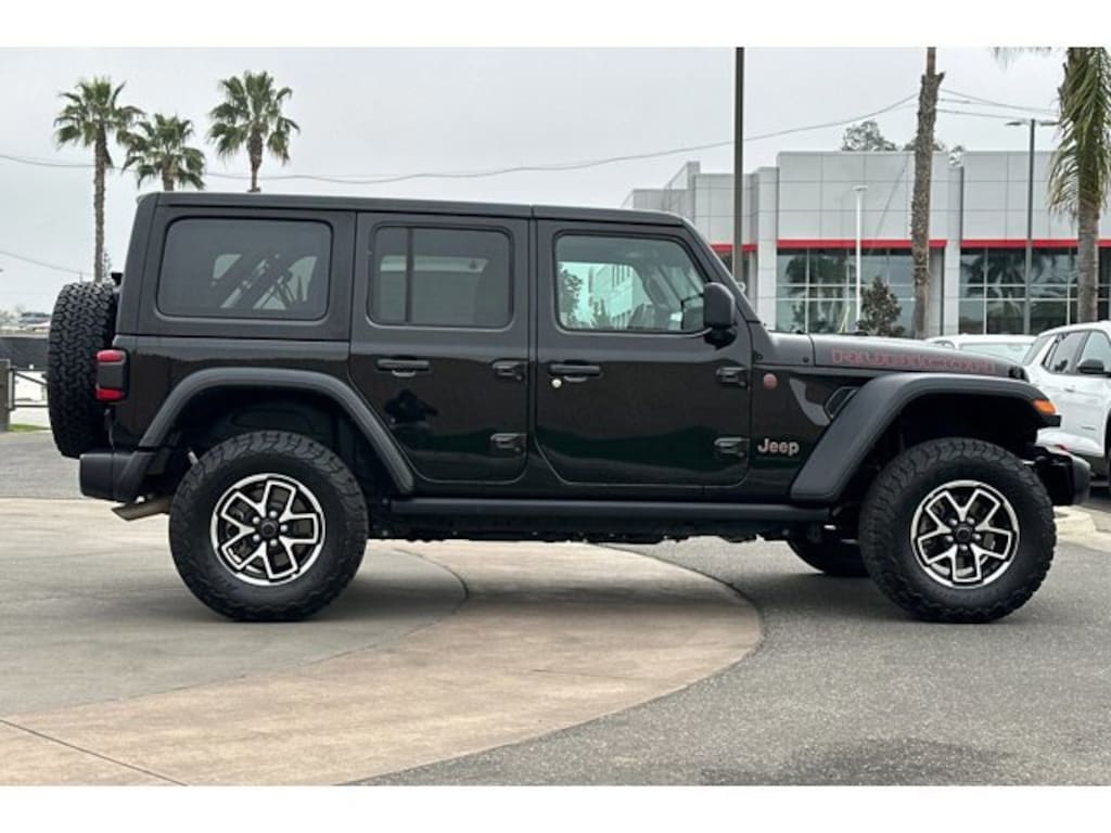 Used 2025 Jeep Wrangler Rubicon SUV
