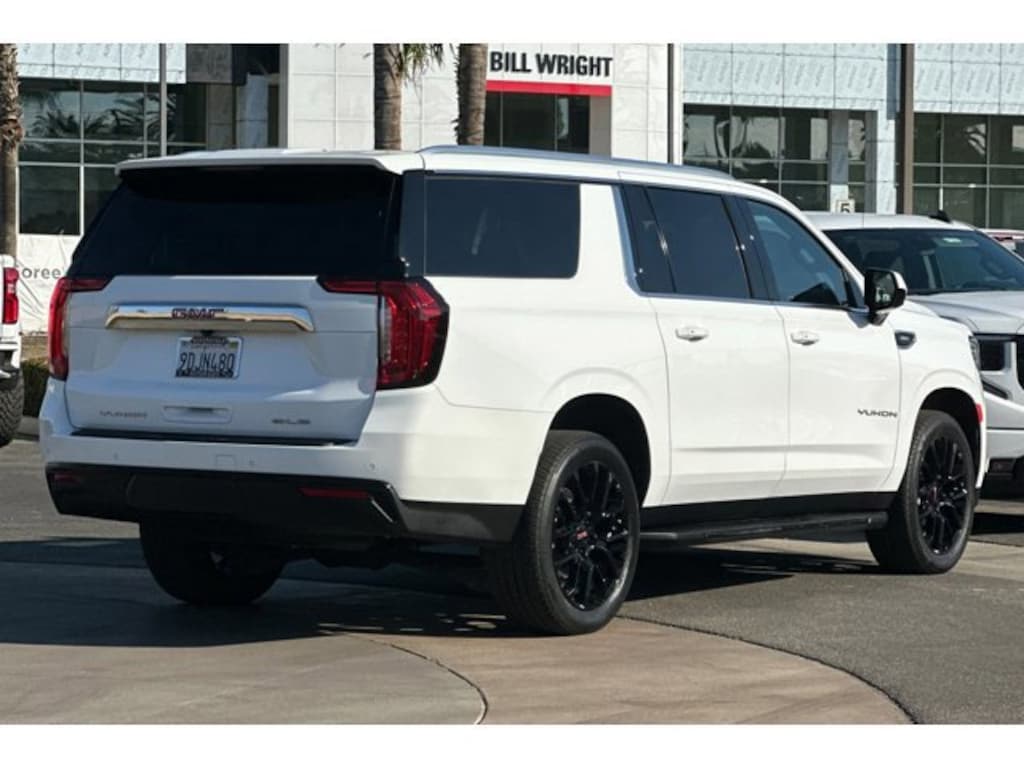 Used 2022 GMC Yukon XL SLE SUV