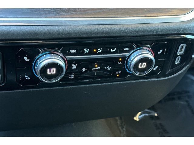 2025 GMC Sierra 1500 SLT - Photo 21