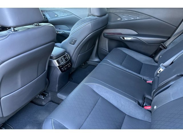 2026 Lexus RX 450h+ Luxury - Photo 13