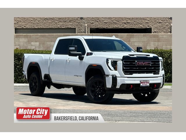 2025 GMC Sierra 4WD Crew Cab Standard Box AT4's photo