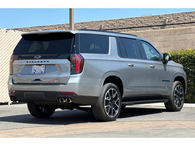 2026 Chevrolet Suburban RST - Photo 4