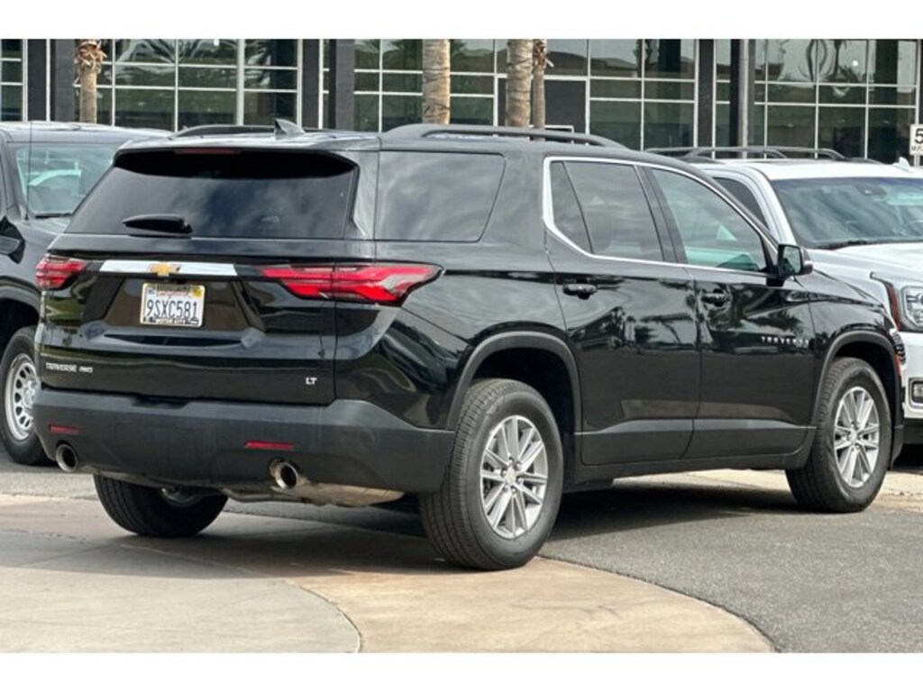 Used 2023 Chevrolet Traverse LT Cloth SUV