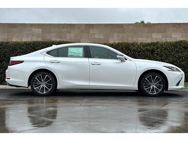 2025 Lexus ES 350 photo 2