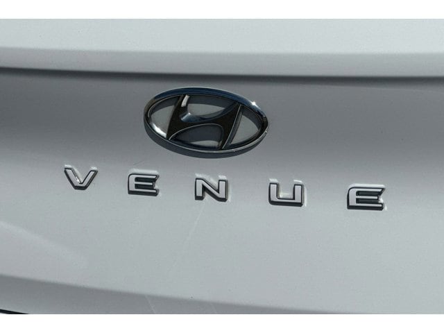 2025 Hyundai Venue SEL - Photo 27