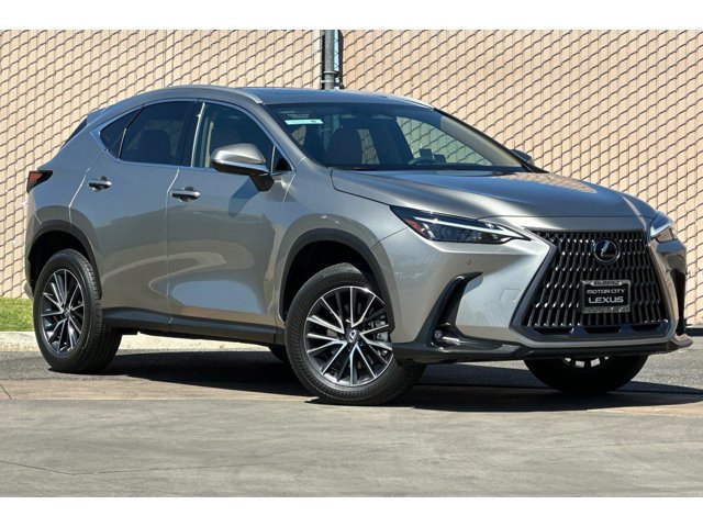 2025 Lexus NX 250 photo 2