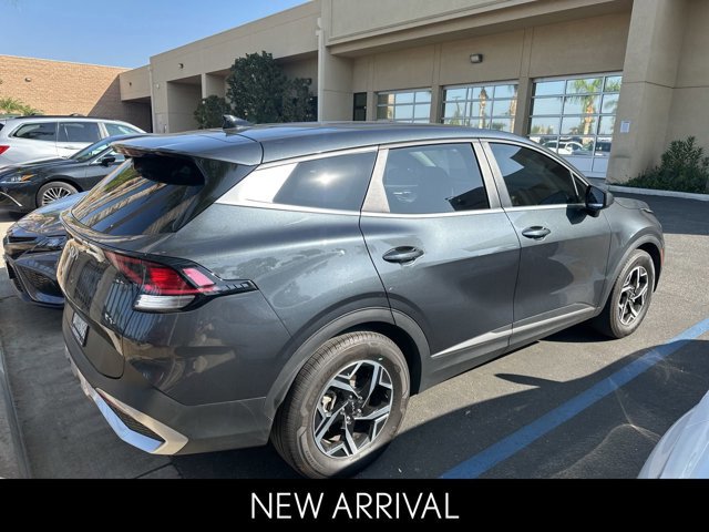 2023 Kia Sportage LX photo 2