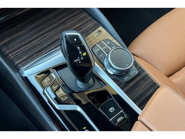 2023 BMW 5 Series 530i - Photo 21