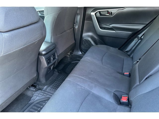 2023 Toyota RAV4 LE - Photo 12