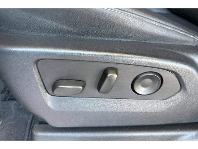 2023 GMC Sierra 1500 SLT - Photo 12
