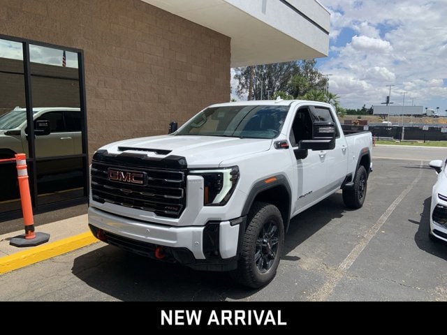 2026 GMC Sierra 4WD Crew Cab Standard Box AT4's photo