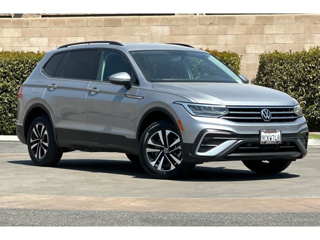 2022 Volkswagen Tiguan S photo 2