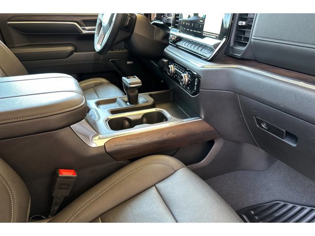 2024 GMC Sierra 1500 SLT - Photo 16
