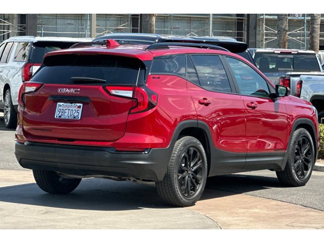 2022 Gmc Terrain SLE photo 2