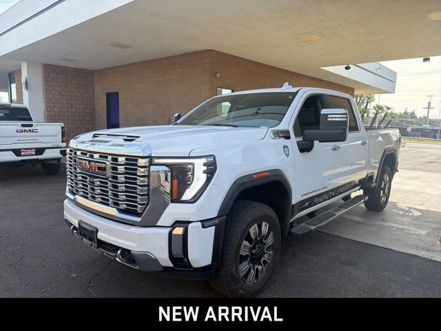2024 GMC Sierra 4WD Crew Cab Standard Box Denali's photo