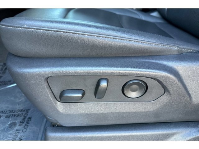 2025 GMC Sierra 1500 SLT - Photo 12