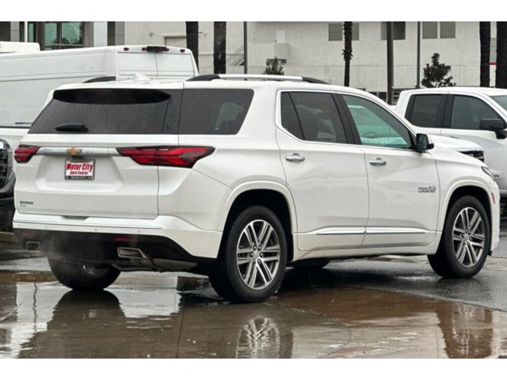 Used 2023 Chevrolet Traverse High Country SUV