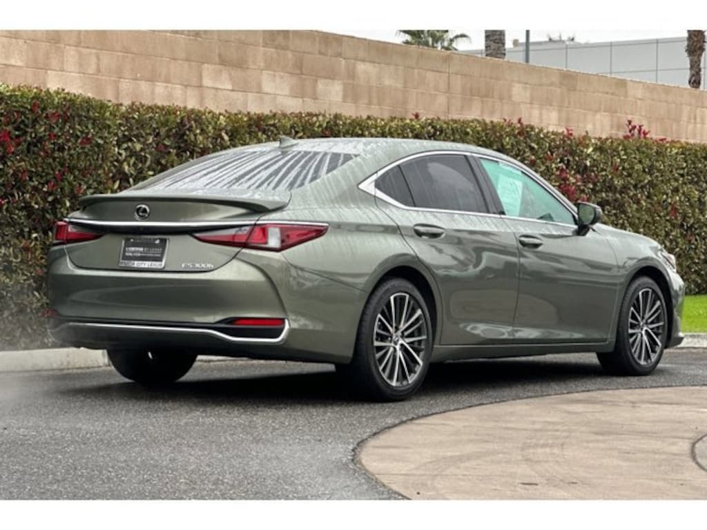 Certified 2023 Lexus ES ES 300h Sedan