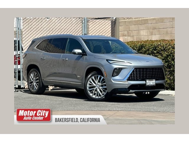 2025 Buick Enclave Avenir's photo